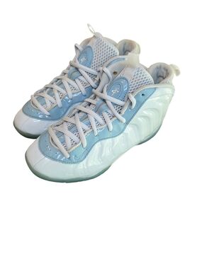 Nike Foamposite‎ Light Blue and White High-Top Sneakers
